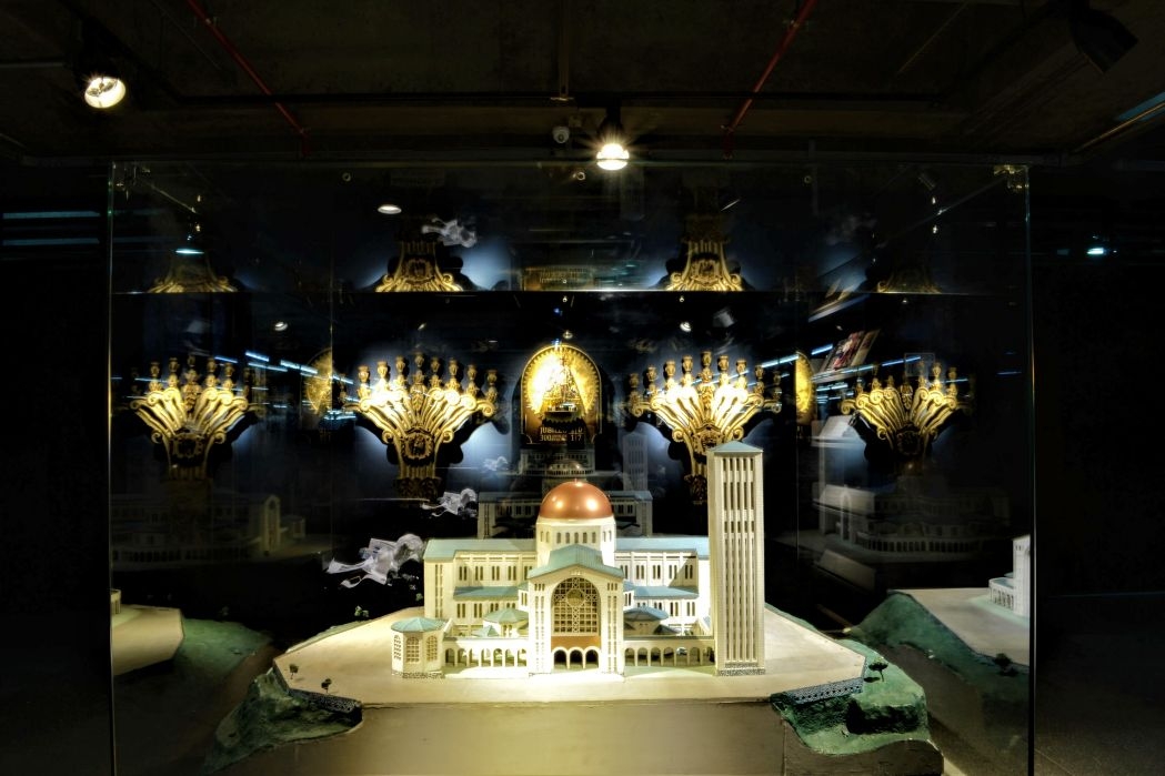 R&eacute;plica do Santu&aacute;rio Nacional de Aparecida, na exposi&ccedil;&atilde;o do museu de arte sacra de S&atilde;o Paulo