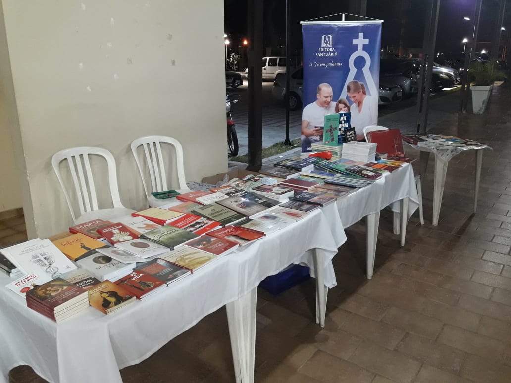 Editora Santu&aacute;rio participa da XI Semana Teol&oacute;gica